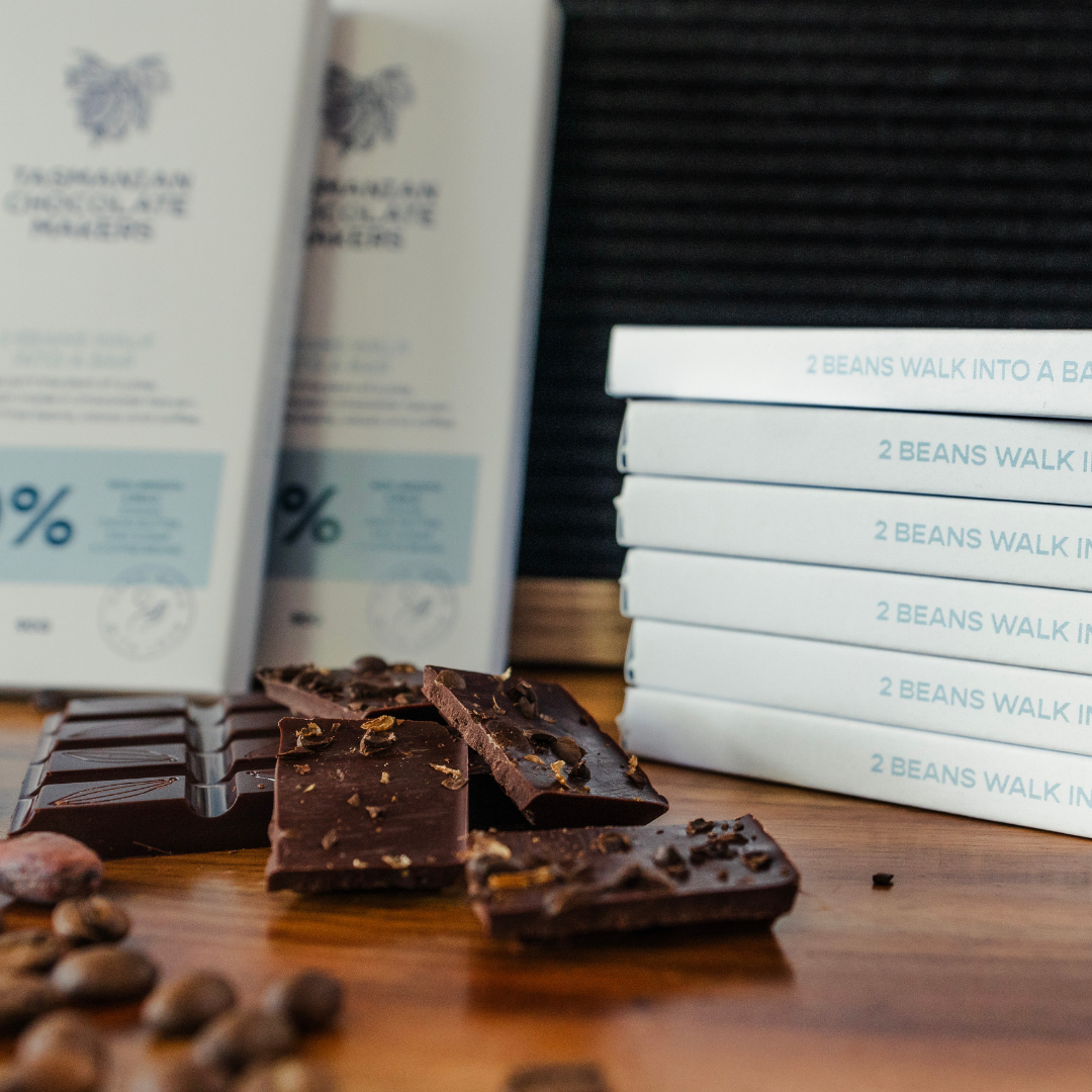 2 beans walk into a bar 70% chocolate - Coffee & Chocolate